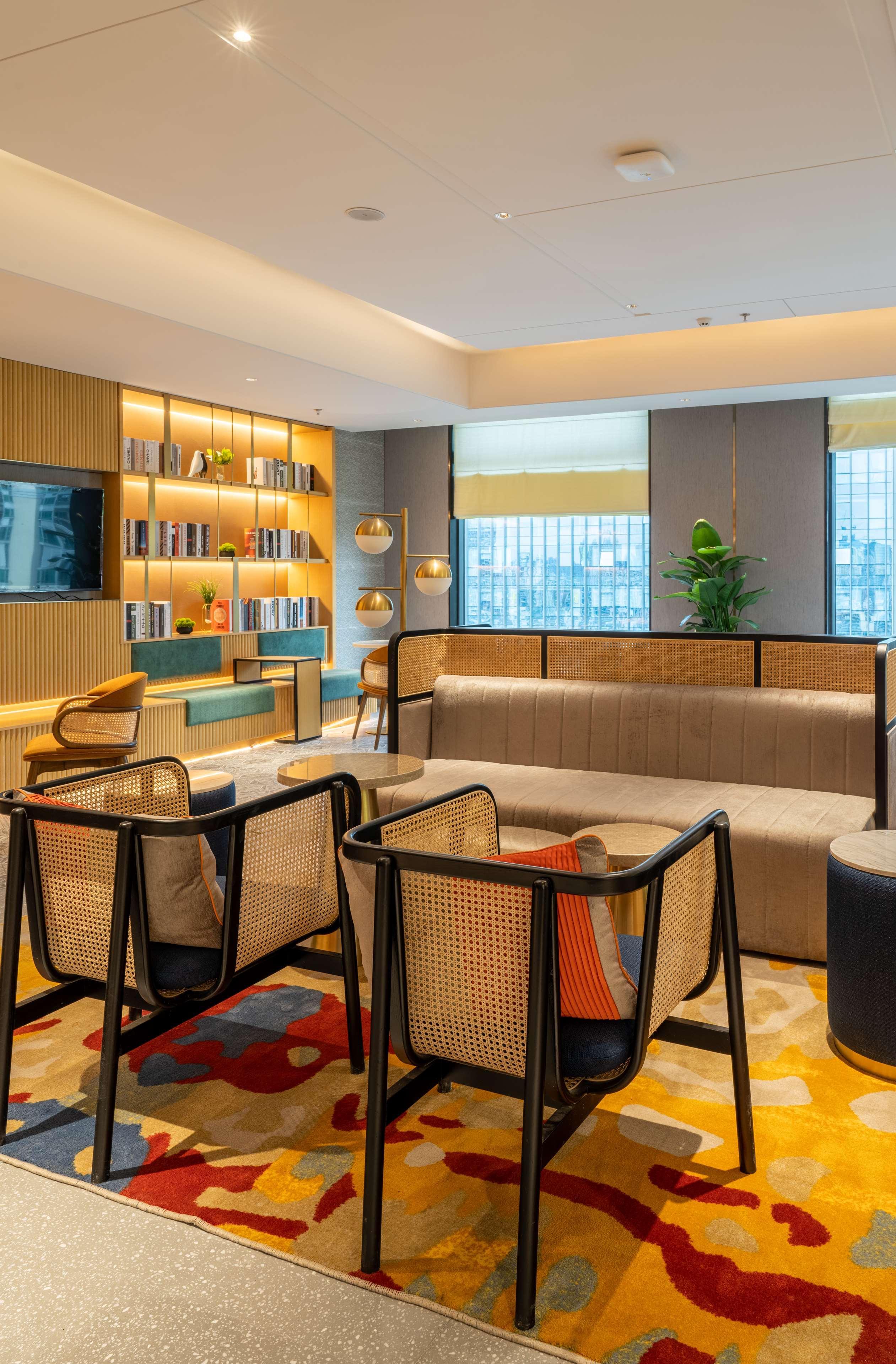 Hilton Garden Inn Shenzhen Nanshan Avenue Exterior photo