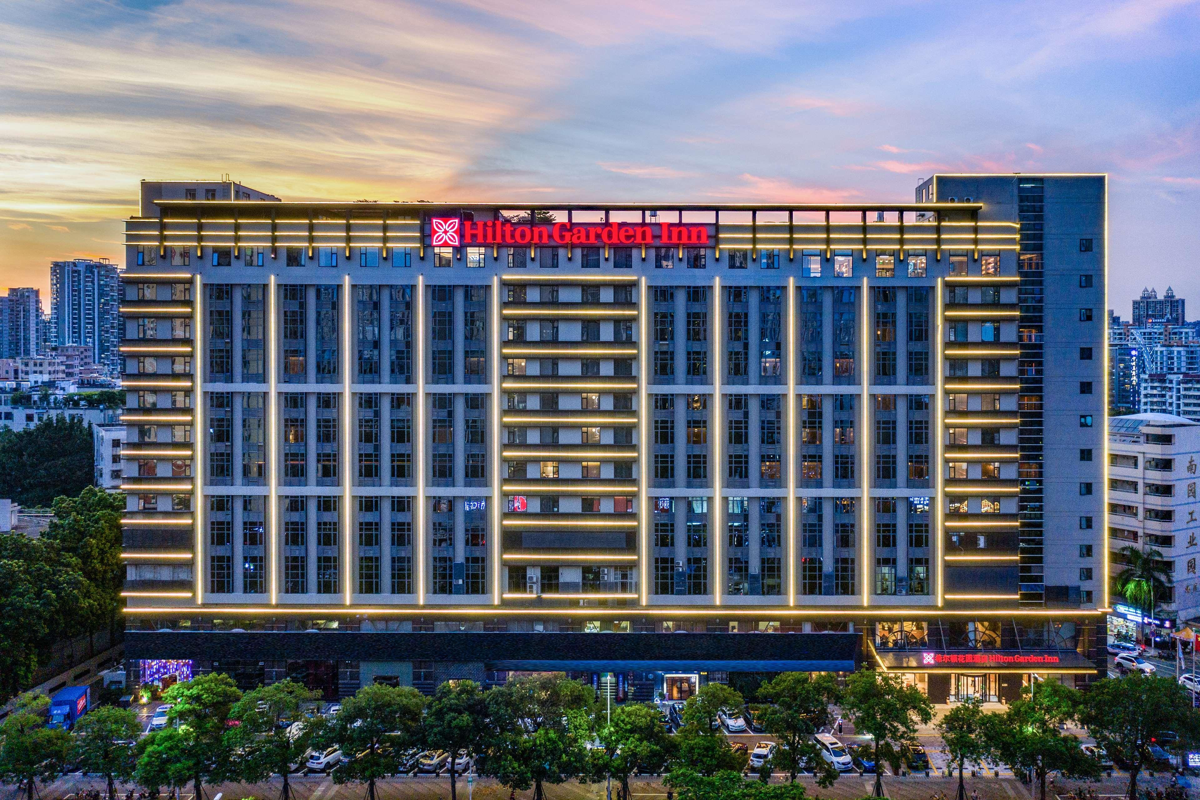 Hilton Garden Inn Shenzhen Nanshan Avenue Exterior photo
